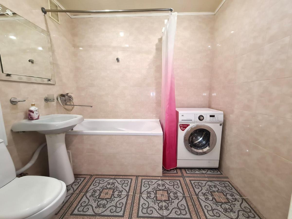 1-Room View Apartment Near Inturist On Sobornyi Avenue 143, By Grandhome Zaporizhia 외부 사진