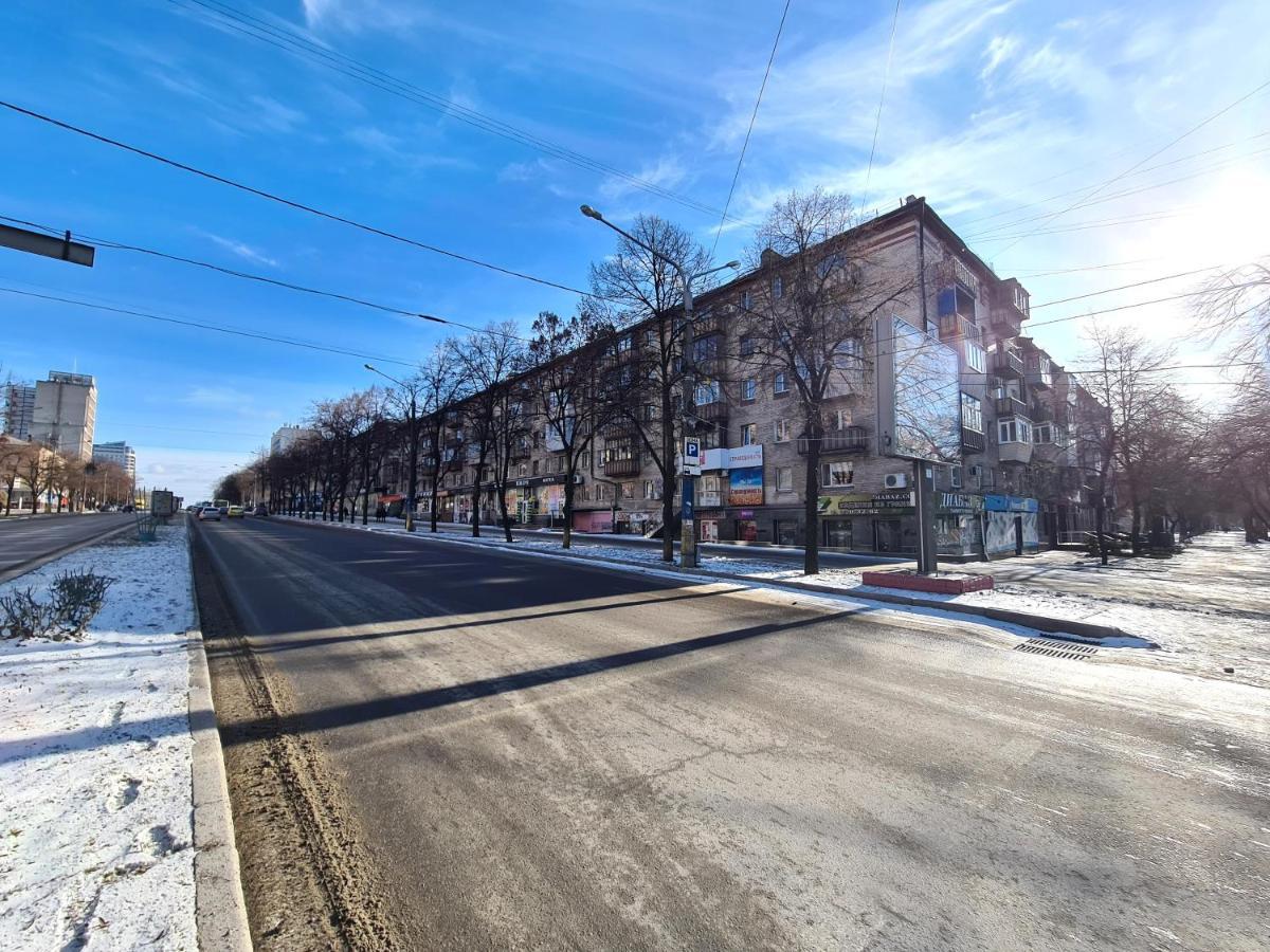 1-Room View Apartment Near Inturist On Sobornyi Avenue 143, By Grandhome Zaporizhia 외부 사진